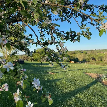 Le Colibri Des Prés Bed and breakfast Maurens (Dordogne)